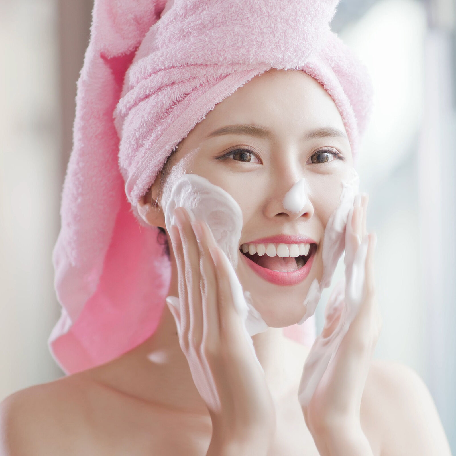 How to choose the best cleanser for oily skin?